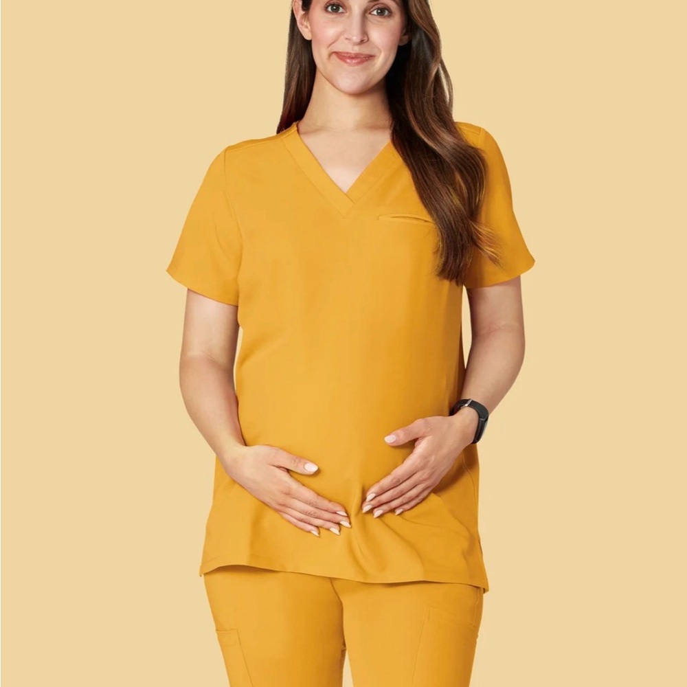 NWT Mandala Maternity Scrubs in Honey - size M
